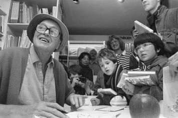 Roald_Dahl_book-signing-amsterdam.jpg