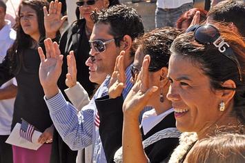 Naturalization_Ceremony_Grand_Canyon_20100923mq_0555_(5021872334).jpg