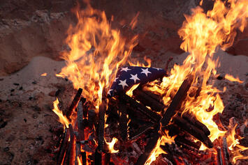 us-flag-burns.jpg